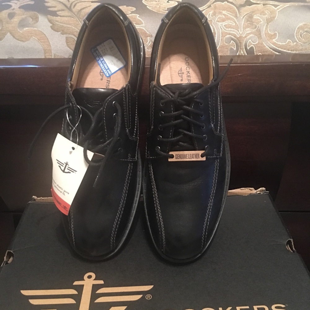Men’s Black Leather Oxfords
